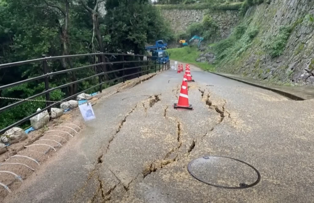 地割れの画像